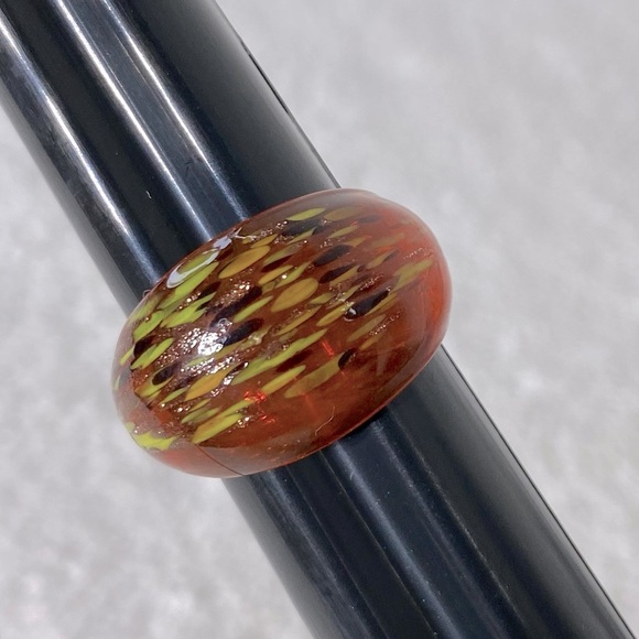 Vintage Art Glass Handmade Red Yellow Black Band Ring - Picture 11 of 12